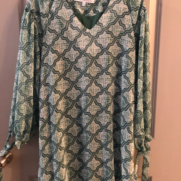 Pattern/Print Shift Dress - Picture 4 of 5